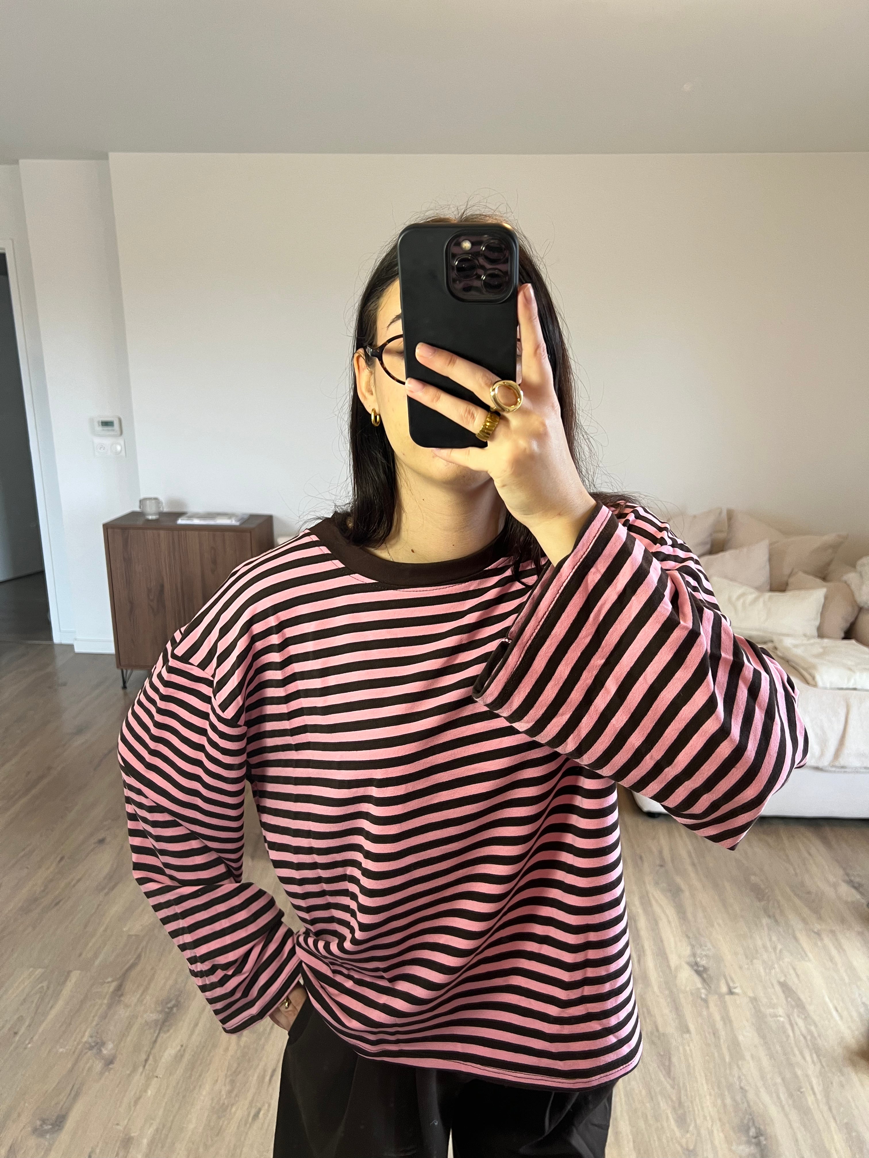 T-shirt ultra tendance printemps 2026 rayé marron et rose.